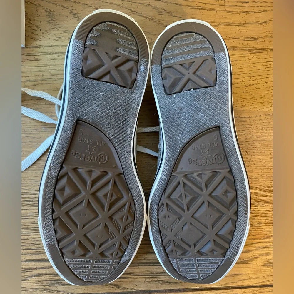 Converse All Stars size 7